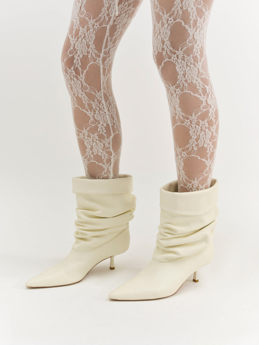 Women Verbana Slouch Boot - Cream