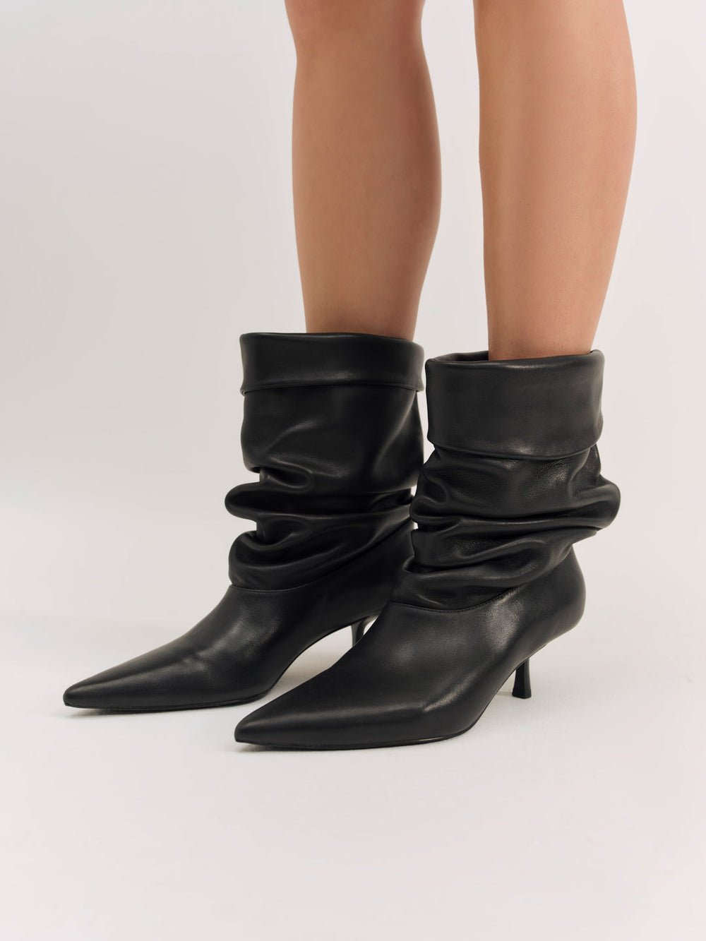 Women Verbana Slouch Boot - Black