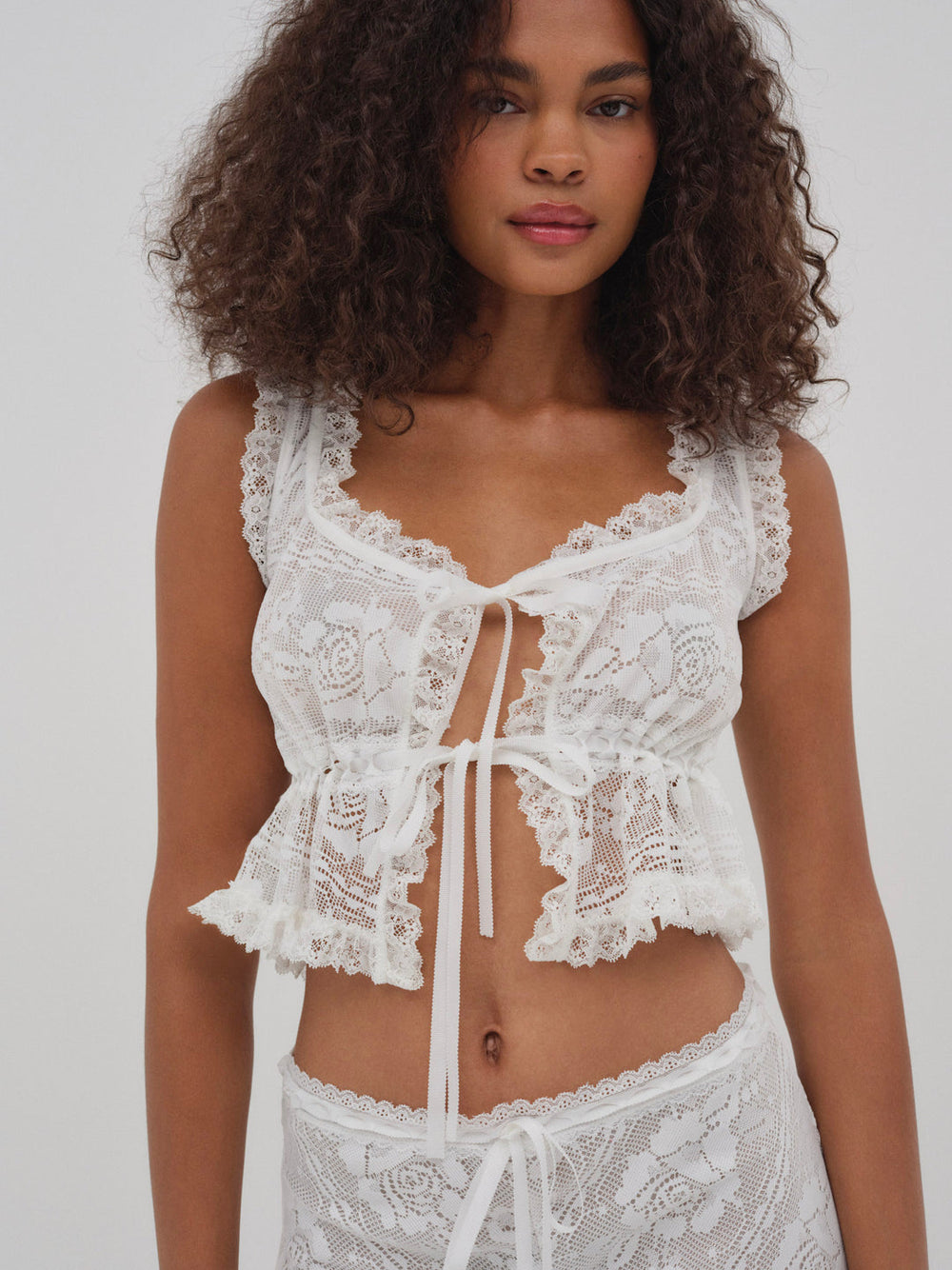 Women Antique Store Lace Top - White
