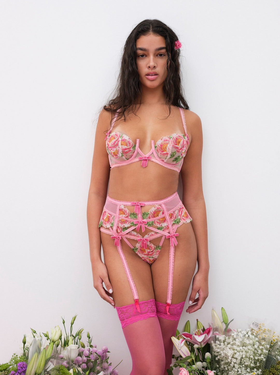 Women Needle Point Roses Underwire Bra - Pink