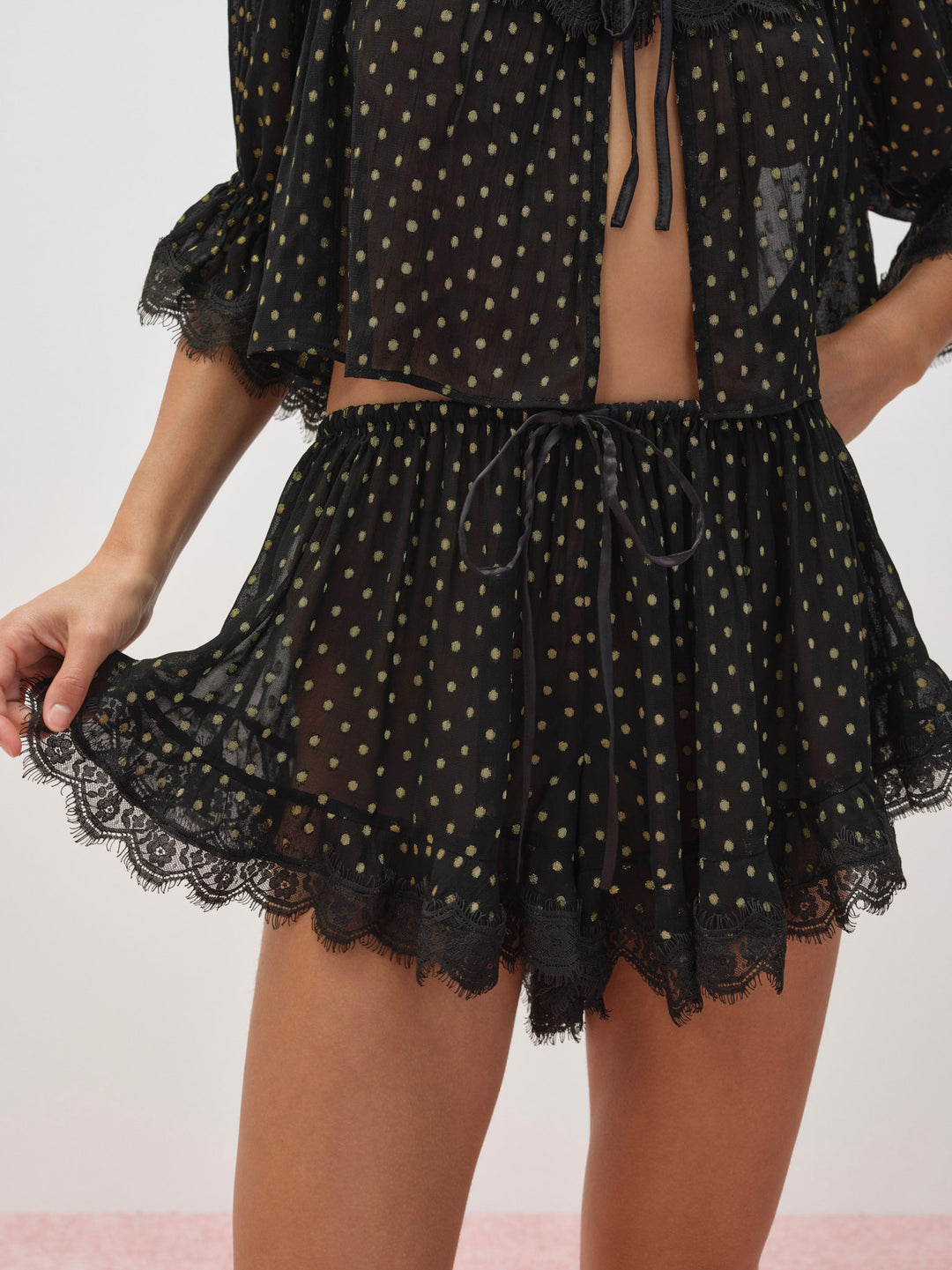 Women Liz Lurex Dot Short - Black