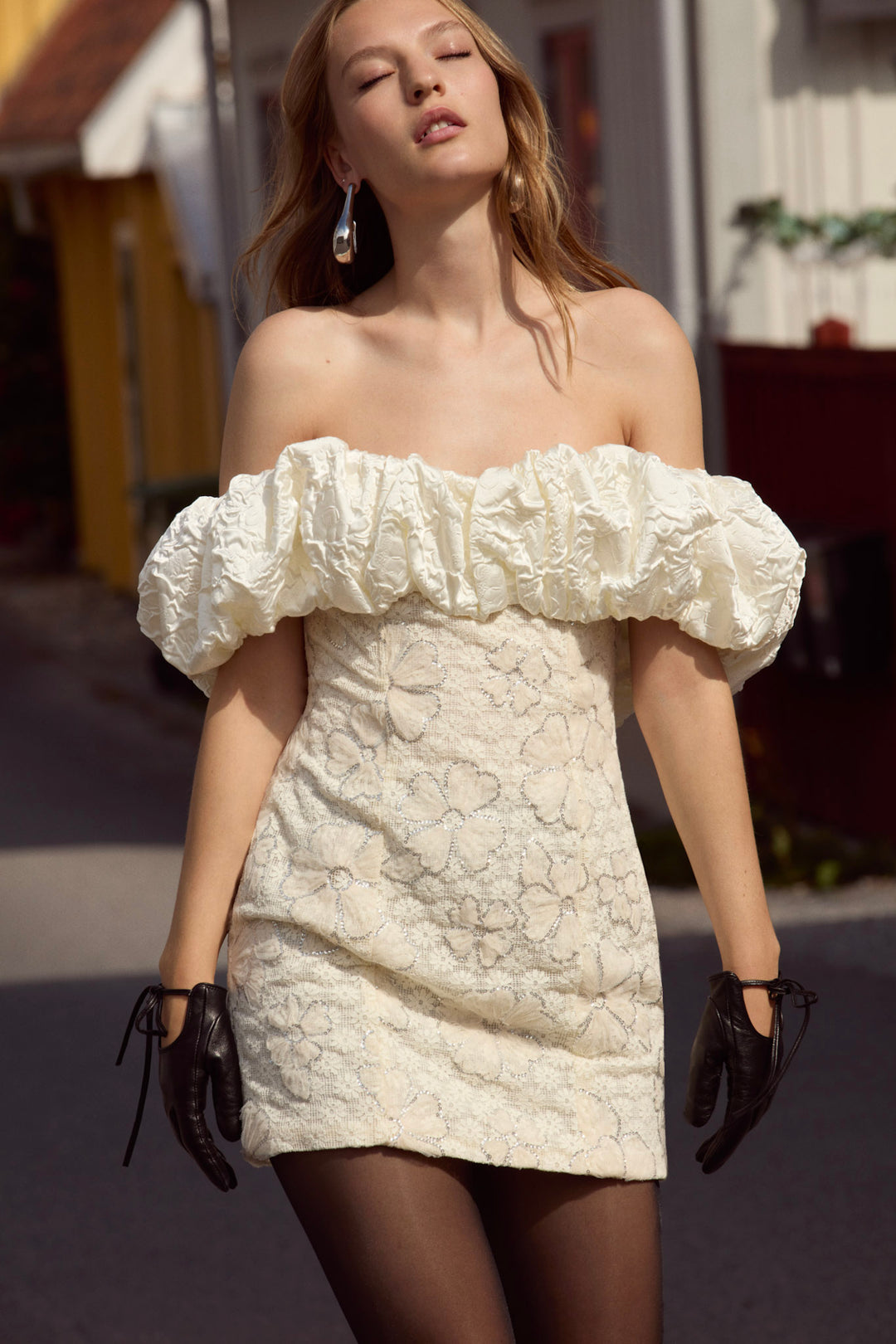 Women Snowflake Daisy Mini Dress - Cream